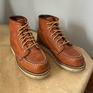 red wing boots - 6-inch classic moc in oro - women’s size 5